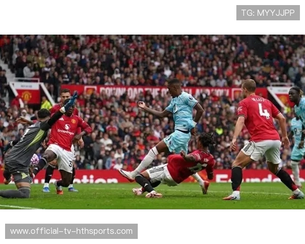 门将逼抢失误遭断球破门,门将失误视频 门将逼抢失误遭断球破门,门将失误视频