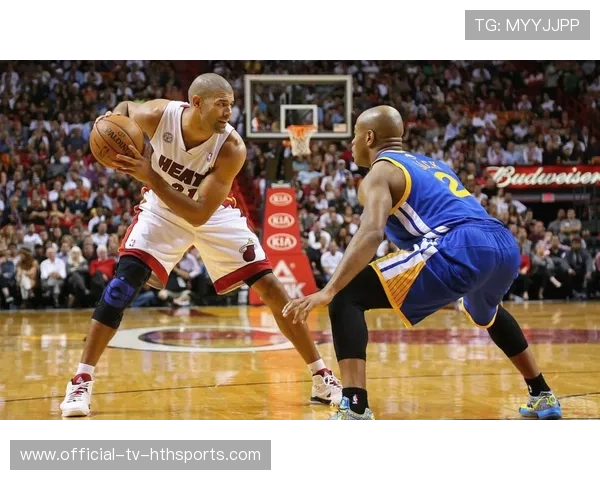 进攻与防守的较量:场上战术大PK!,进攻和防守哪个有优势 进攻与防守的较量:场上战术大PK!,进攻和防守哪个有优势